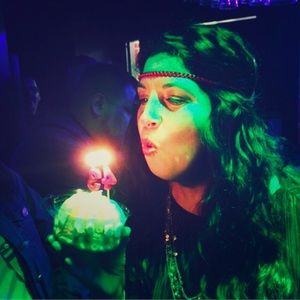 Meet your Posher, Monica